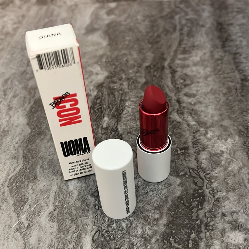 UOMA BEAUTY BADASS ICON MATTE LIPSTICK in Diana